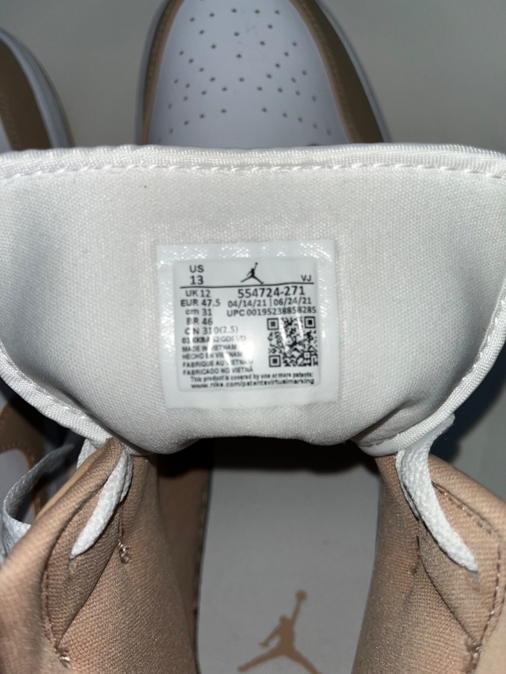Jordan 1 Mid - Picture 3 of 5